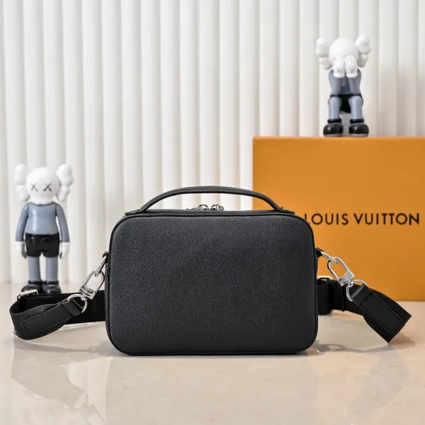 【2026】 LV【LOUIS VUITTON 公式旗艦店】ルイヴィトン  斜めがけバッグ当日出荷 好評に付き再入荷！22.5*16*7.5CM  241125