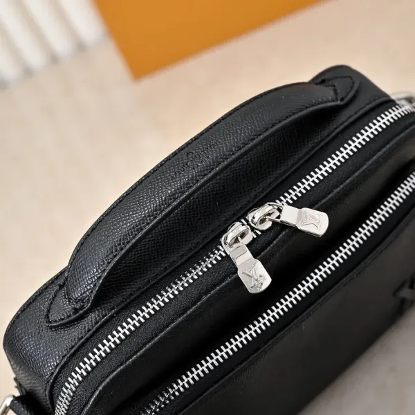 【2026】 LV【LOUIS VUITTON 公式旗艦店】ルイヴィトン  斜めがけバッグ当日出荷 好評に付き再入荷！22.5*16*7.5CM  241125