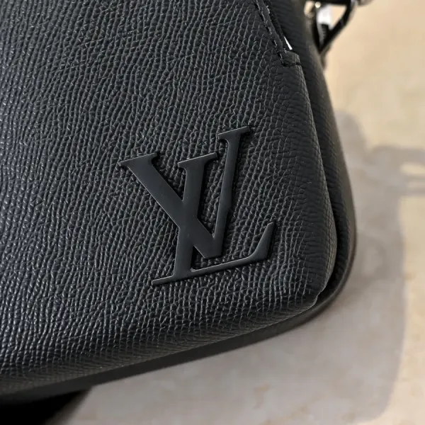 【2026】 LV【LOUIS VUITTON 公式旗艦店】ルイヴィトン  斜めがけバッグ当日出荷 好評に付き再入荷！22.5*16*7.5CM  241125