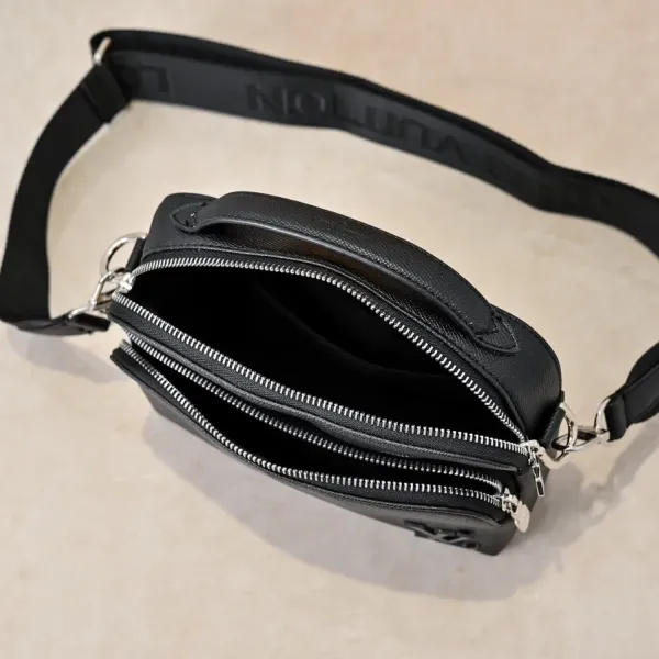【2026】 LV【LOUIS VUITTON 公式旗艦店】ルイヴィトン  斜めがけバッグ当日出荷 好評に付き再入荷！22.5*16*7.5CM  241125