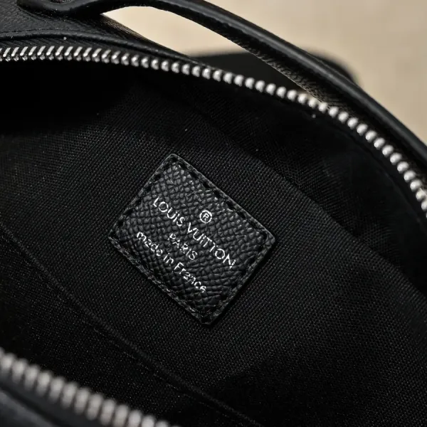 【2026】 LV【LOUIS VUITTON 公式旗艦店】ルイヴィトン  斜めがけバッグ当日出荷 好評に付き再入荷！22.5*16*7.5CM  241125