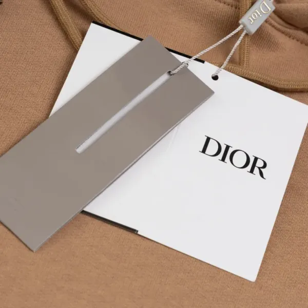 【2026】【DIOR  公式旗艦店】ディオール  パーカー  ご好評に付き再入荷   241114
