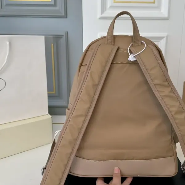 【2026】【PRADA  公式 旗艦店】プラダ   リュックサック当日出荷 好評に付き再入荷！31*36CM  240719