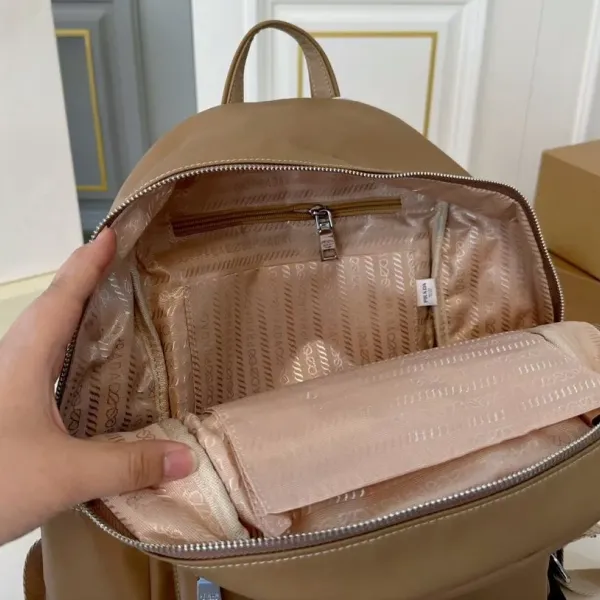【2026】【PRADA  公式 旗艦店】プラダ   リュックサック当日出荷 好評に付き再入荷！31*36CM  240719
