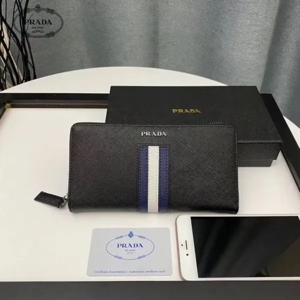 【2026】【PRADA  公式 旗艦店】プラダ  財布当日出荷 好評に付き再入荷！30*22*10CM