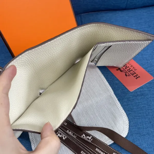 【2026】HERMÈS 三つ折り財布 8カラー 10X12CM