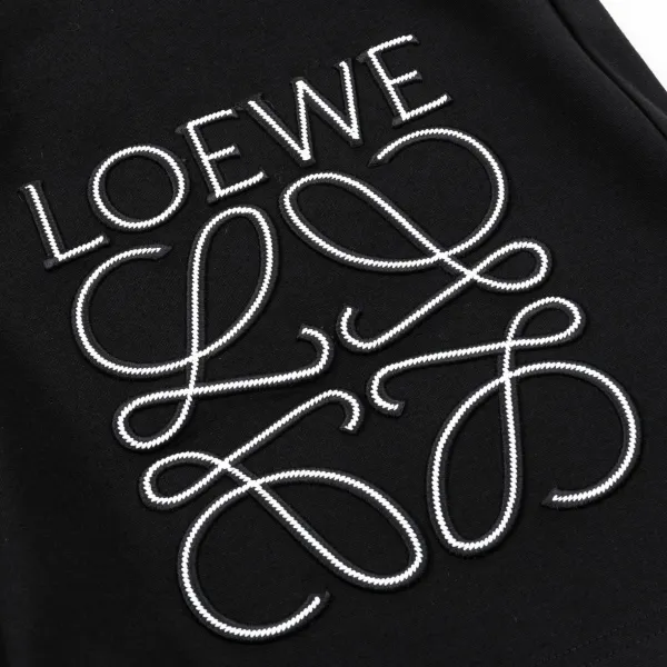 【2026】【LOEWE 公式旗艦店】ロエベ ショートパンツご好評に付き再入荷!250227 【2026】【LOEWE 公式旗艦店】ロエベ ショートパンツご好評に付き再入荷!250227