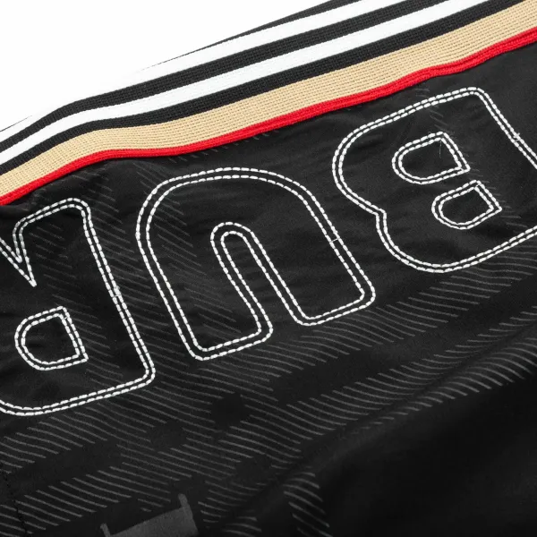 【2026】【BURBERRY  公式旗艦店】バーバリー  ショートパンツご好評に付き再入荷！250226