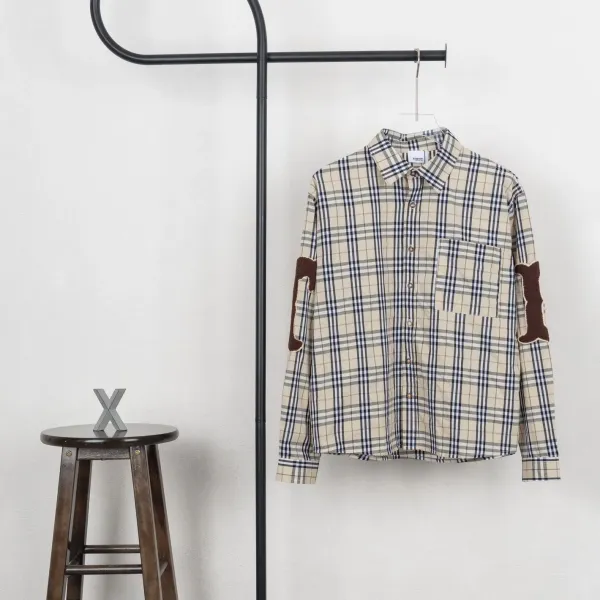 【2026】【BURBERRY 公式旗艦店】バーバリー  シャツ ご好評に付き再入荷  250222