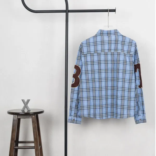 【2026】【BURBERRY 公式旗艦店】バーバリー  シャツ ご好評に付き再入荷  250222