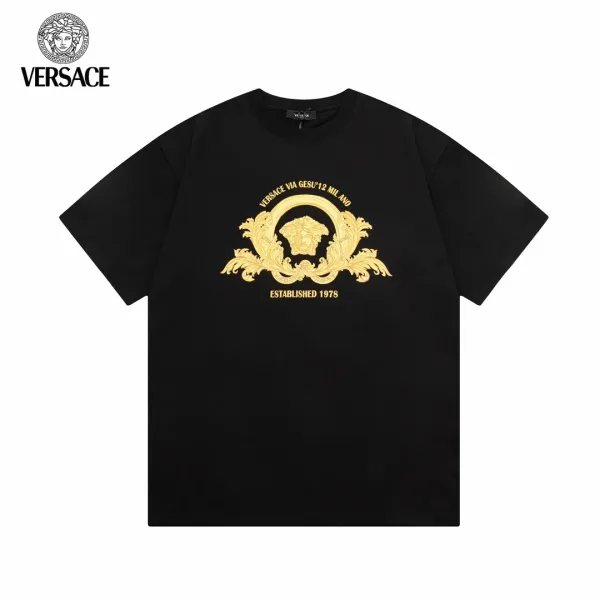 【2026】【VERSACE 公式旗艦店】ヴェルサーチ Tシャツ ご好評に付き再入荷!250218 【2026】【VERSACE 公式旗艦店】ヴェルサーチ Tシャツ ご好評に付き再入荷!250218