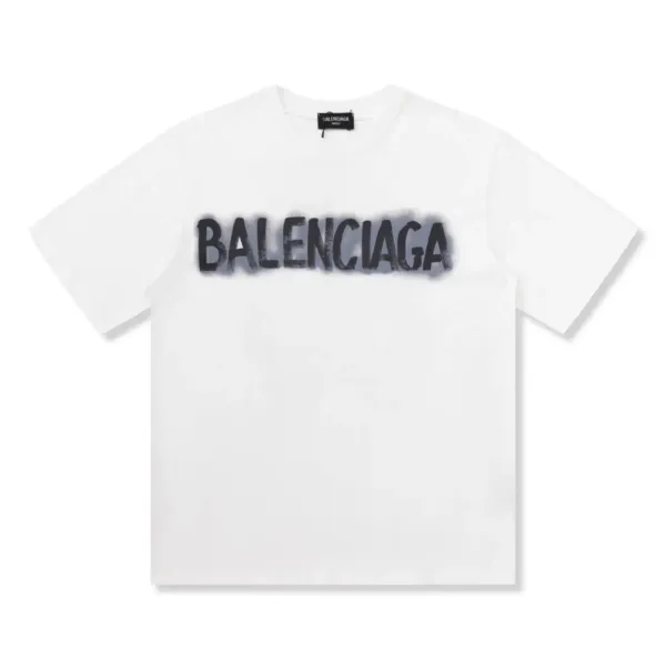 【2026】【BALENCIAGA 公式旗艦店】 バレンシアガ Tシャツご好評に付き再入荷!250210 【2026】【BALENCIAGA 公式旗艦店】 バレンシアガ Tシャツご好評に付き再入荷!250210