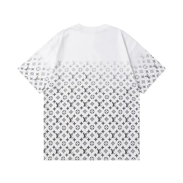【2026】LV【LOUIS VUITTON 公式旗艦店】ルイヴィトン Tシャツ ご好評に付き再入荷!250211 【2026】LV【LOUIS VUITTON 公式旗艦店】ルイヴィトン Tシャツ ご好評に付き再入荷!250211