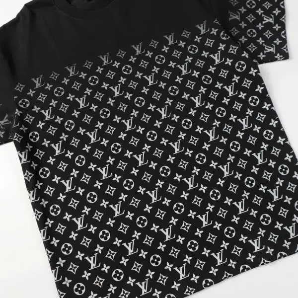 【2026】LV【LOUIS VUITTON 公式旗艦店】ルイヴィトン Tシャツ ご好評に付き再入荷!250211 【2026】LV【LOUIS VUITTON 公式旗艦店】ルイヴィトン Tシャツ ご好評に付き再入荷!250211