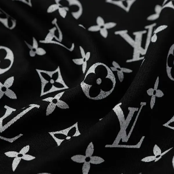 【2026】LV【LOUIS VUITTON 公式旗艦店】ルイヴィトン Tシャツ ご好評に付き再入荷!250211 【2026】LV【LOUIS VUITTON 公式旗艦店】ルイヴィトン Tシャツ ご好評に付き再入荷!250211