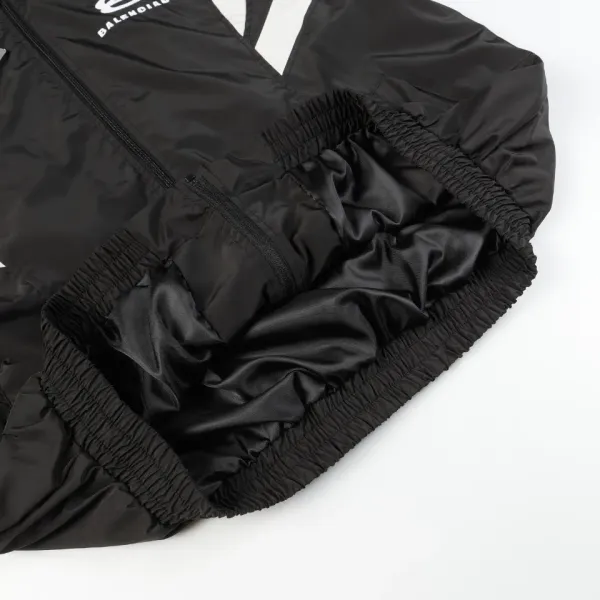 【2026】【BALENCIAGA  公式旗艦店】バレンシアガ    ジャケット着 好評に付き再入荷！250107
