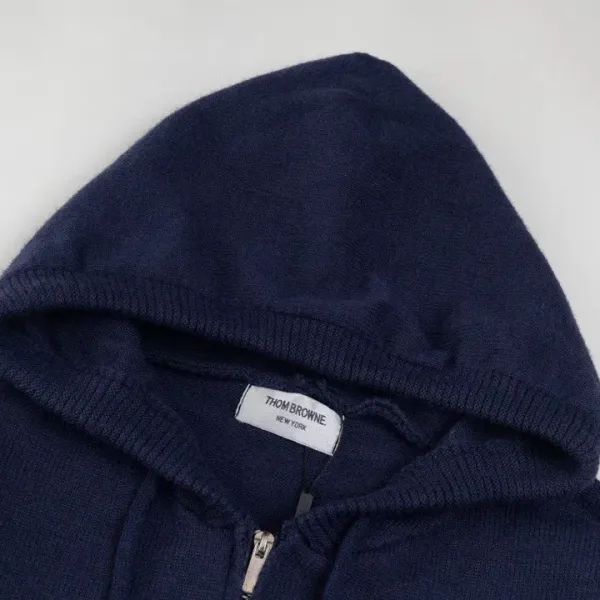 【2026】【ThomBrowne   公式旗艦店】トムブラウン  セーター   ご好評に付き再入荷！241230