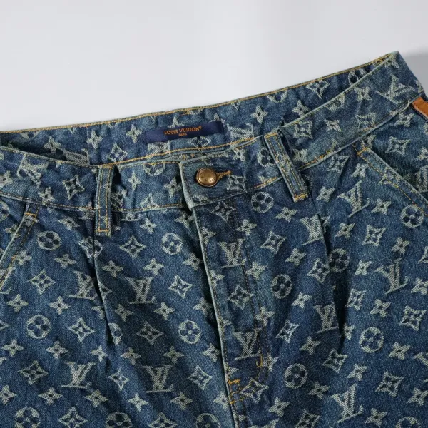 【2026】LV【LOUIS VUITTON   公式旗艦店】 ルイヴィトン  ジーパン  ご好評に付き再入荷！ 241218