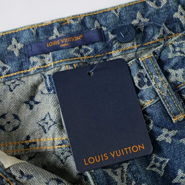【2026】LV【LOUIS VUITTON   公式旗艦店】 ルイヴィトン  ジーパン  ご好評に付き再入荷！ 241218
