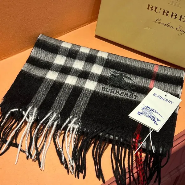 【2026】【BURBERRY  バーバリー】スカーフ30*180CM  241209