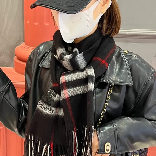 【2026】【BURBERRY  バーバリー】スカーフ30*180CM  241209