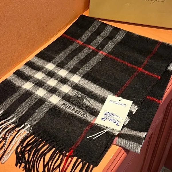 【2026】【BURBERRY  バーバリー】スカーフ30*180CM  241209