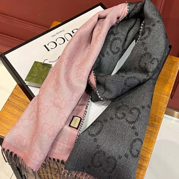 【2026】【GUCCI グッチ】スカーフ  34*194CM  241209