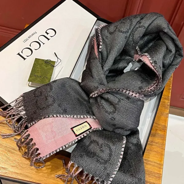 【2026】【GUCCI グッチ】スカーフ  34*194CM  241209