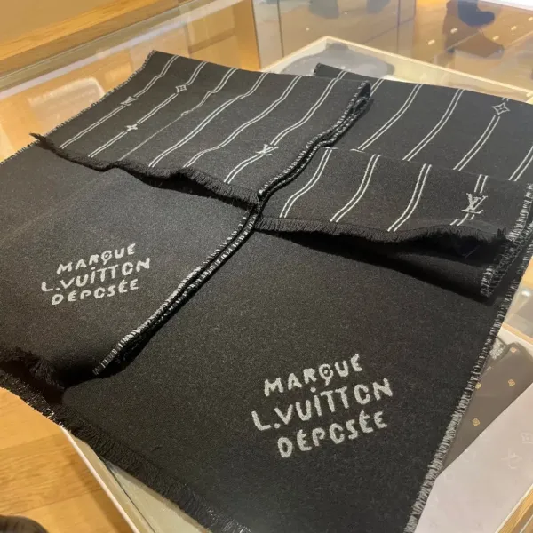 【2026】LV【LOUIS VUITTON   ルイヴィトン】スカーフ 35*172CM   241207