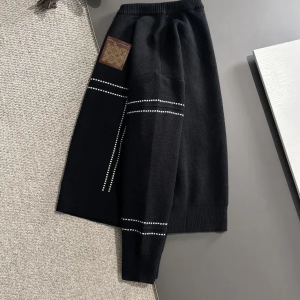 【2026】LV【LOUIS VUITTON 公式旗艦店】ルイヴィトン  セーター好評に付き再入荷！241128