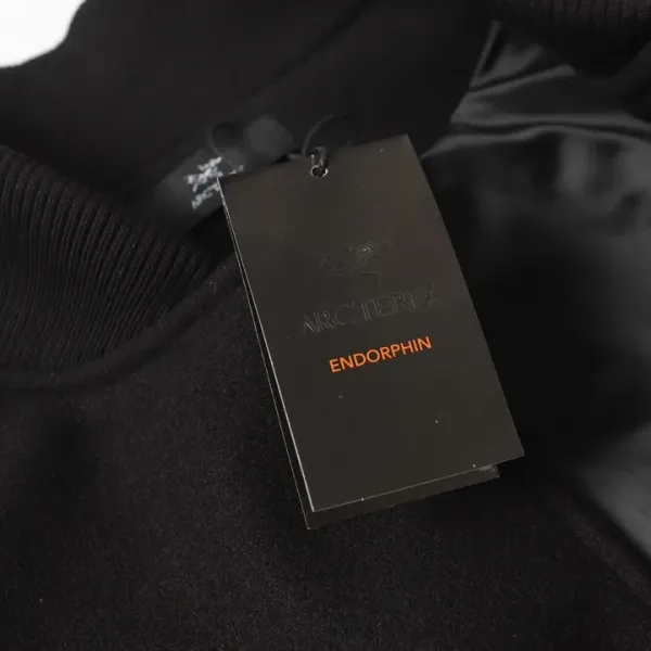 【2026】【ARCTERYX  公式旗艦店】アークテリクス  ジャケット着  スウェット ご好評に付き再入荷！241123