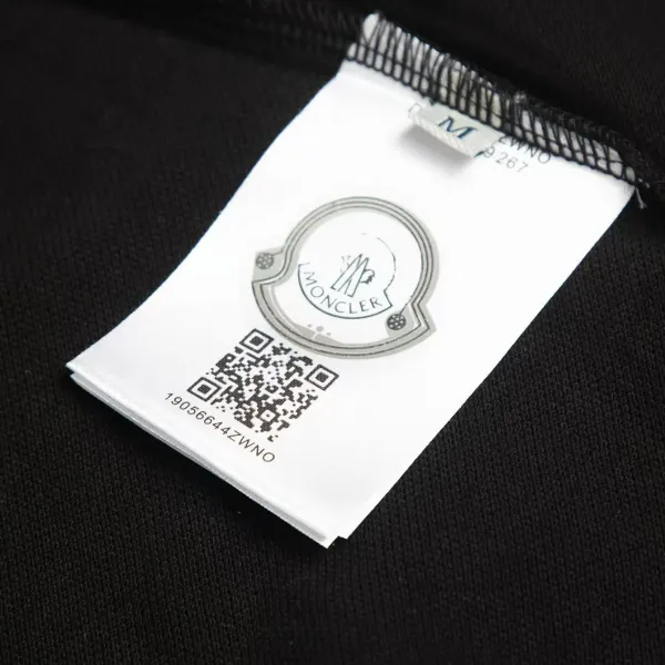 【2026】【MONCLER 公式旗艦店】モンクレール 丸首の衛衣 スウェット ご好評に付き再入荷!241120 【2026】【MONCLER 公式旗艦店】モンクレール 丸首の衛衣 スウェット ご好評に付き再入荷!241120