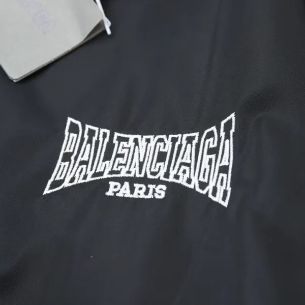 【2026】【BALENCIAGA 公式旗艦店】バレンシアガ ジャケット着 好評に付き再入荷!241119 【2026】【BALENCIAGA 公式旗艦店】バレンシアガ ジャケット着 好評に付き再入荷!241119