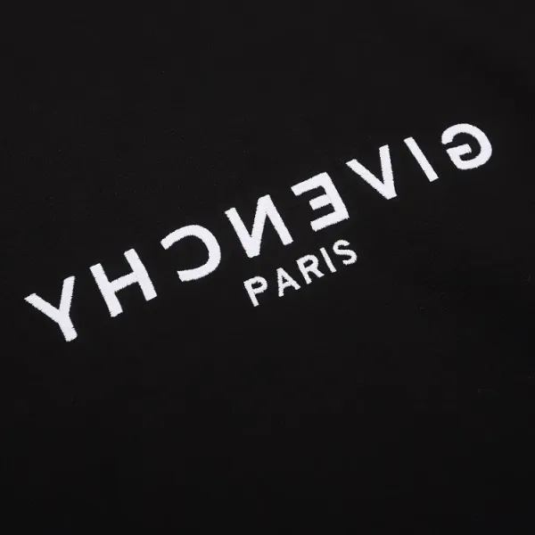 【2026】【GIVENCHY 公式旗艦店】ジバンシー   パーカー  スウェットご好評に付き再入荷   241114