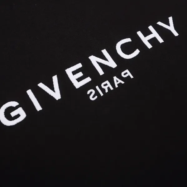 【2026】【GIVENCHY 公式旗艦店】ジバンシー   パーカー  スウェットご好評に付き再入荷   241114