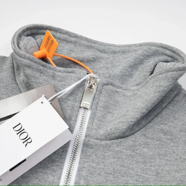 【2026】【DIOR  公式旗艦店】ディオール  丸首の衛衣 ご好評に付き再入荷   241114