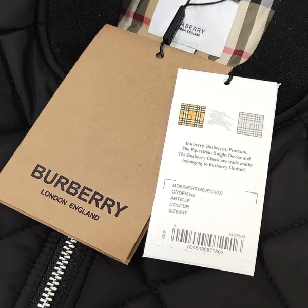 【2026】【BURBERRY  公式旗艦店】バーバリー   ジャケット着 好評に付き再入荷！241112