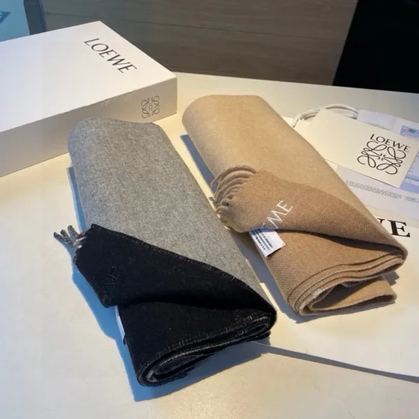 【2026】【LOEWE ロエベ】スカーフ 180*30CM   241109