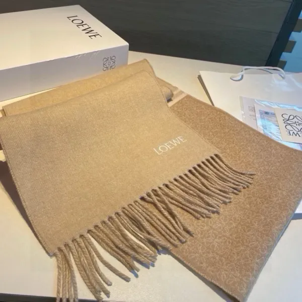 【2026】【LOEWE ロエベ】スカーフ 180*30CM   241109