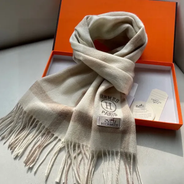 【2026】【HERMES エルメス 】スカーフ   30*180CM  241109