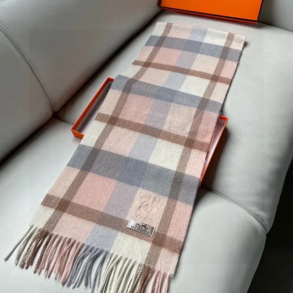 【2026】【HERMES エルメス 】スカーフ   30*180CM  241109