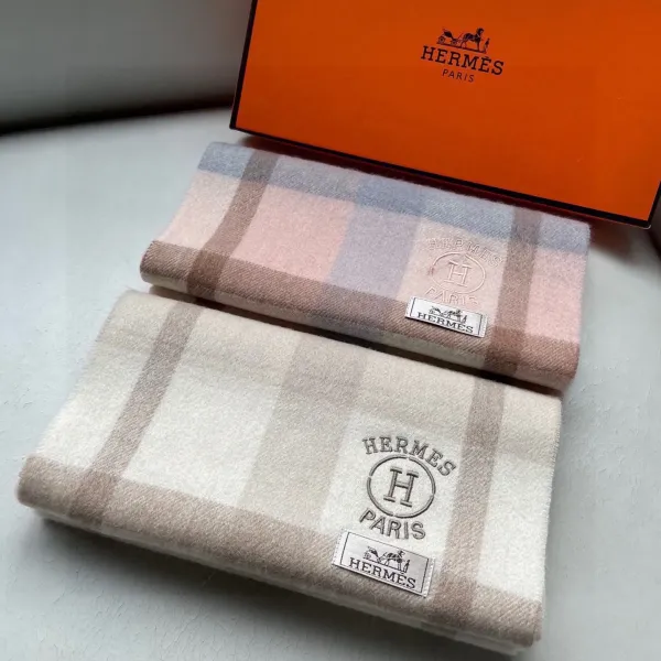 【2026】【HERMES エルメス 】スカーフ   30*180CM  241109