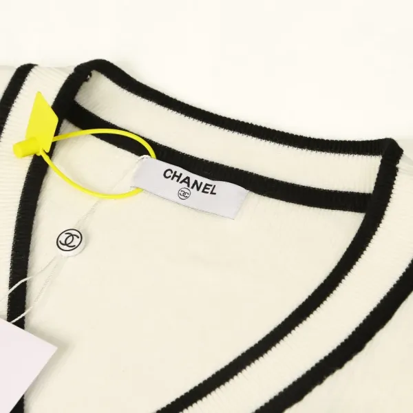 【2026】【CHANEL  公式旗艦店】シャネル  セーター好評に付き再入荷！ 241102