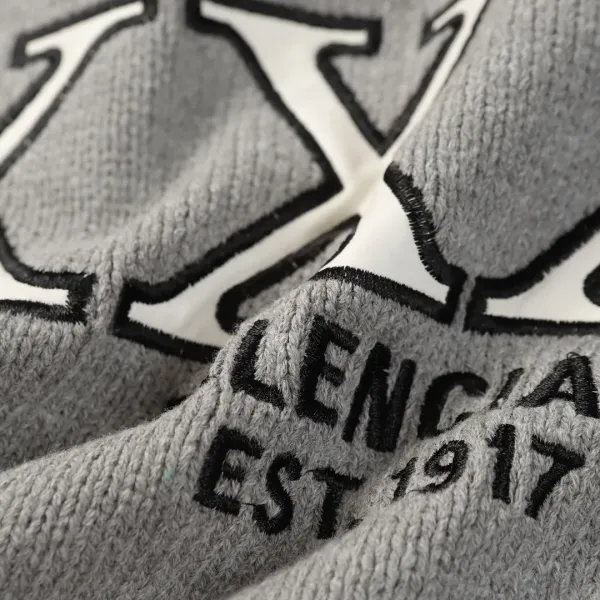 【2026】【BALENCIAGA  公式旗艦店】バレンシアガ   セーター好評に付き再入荷！ 241101