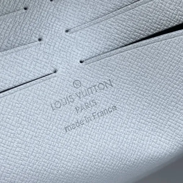 【2026】LV【LOUIS VUITTON  公式 旗艦店】 ルイヴィトン   クラッチバッグ 当日出荷 好評に付き再入荷！24*21*6CM  241101