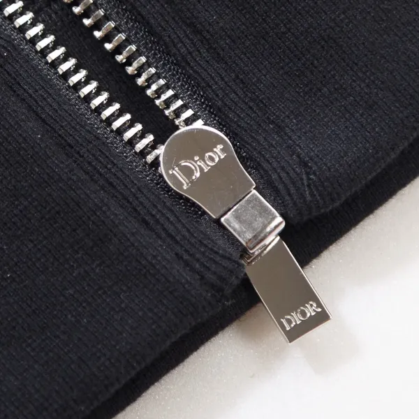 【2026】【DIOR   公式旗艦店】パーカー  コート ディオール  好評に付き再入荷！ 241031
