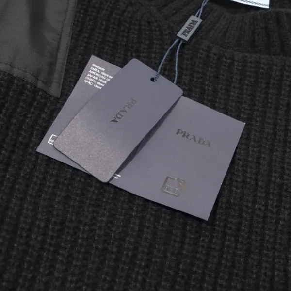 【2026】【PRADA   公式旗艦店】プラダ  セーター好評に付き再入荷！ 241031