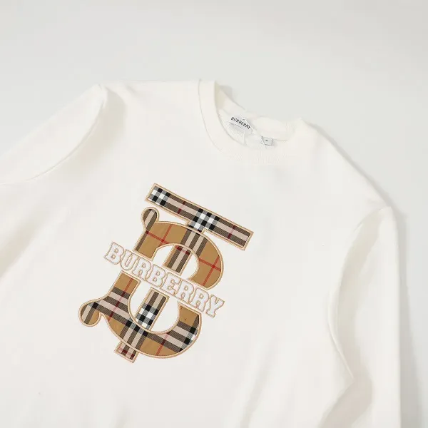 【2026】【BURBERRY   公式旗艦店】バーバリー   丸首の衛衣 スウェットご好評に付き再入荷 241025