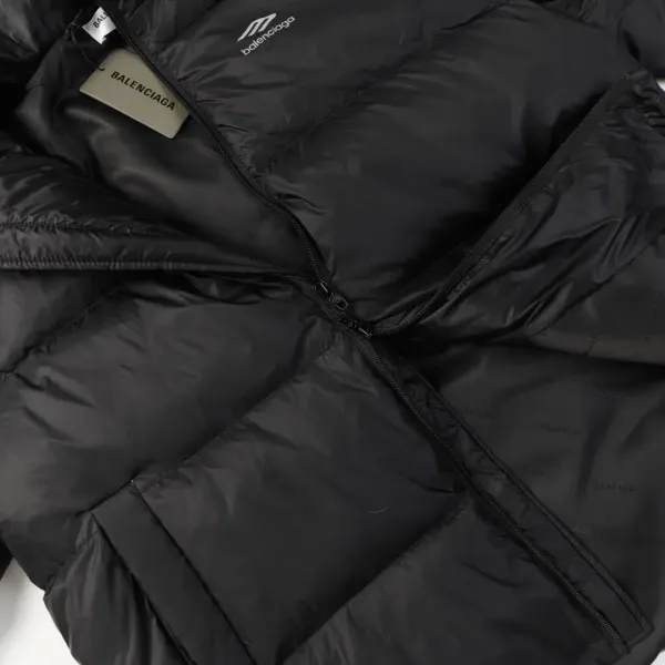 【2026】【BALENCIAGA  公式旗艦店】バレンシアガ    ダウンジャケット ご好評に付き再入荷！241024