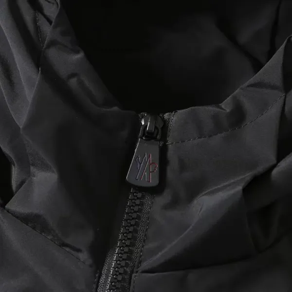 【2026】【MONCLER 公式旗艦店】 モンクレール  ジャケット着 ご好評に付き再入荷！241023